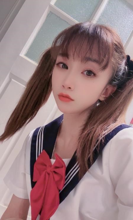 汉口双马尾JK妹子