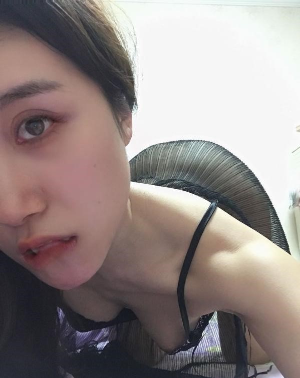 翘臀骚女深喉妹