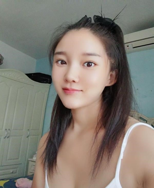 黑丝风骚性感少妇