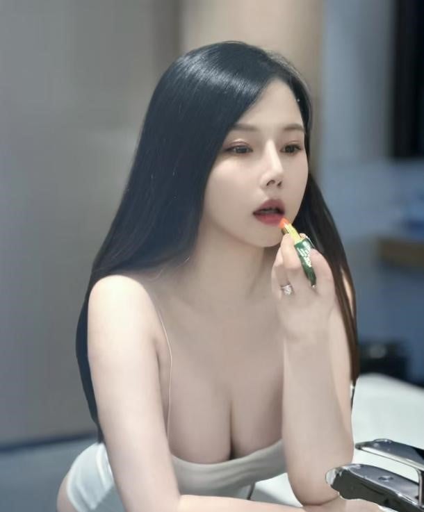 性感美乳南城苏漫