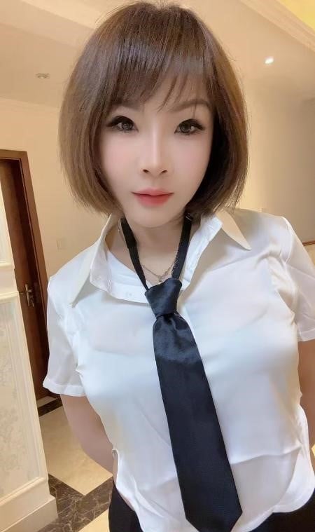 短发实惠少妇莉莉